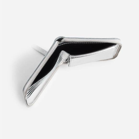 NWOT - Madewell Silver Wallet - Picture 3 of 3